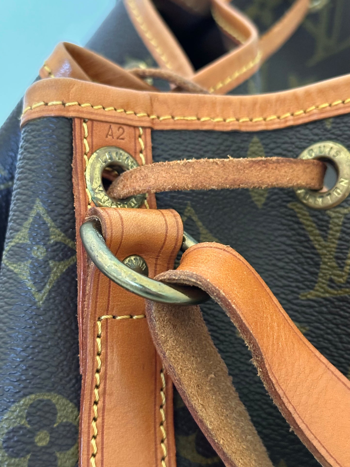 SOLD-Louis Vuitton Monogram Petite Noe M42226