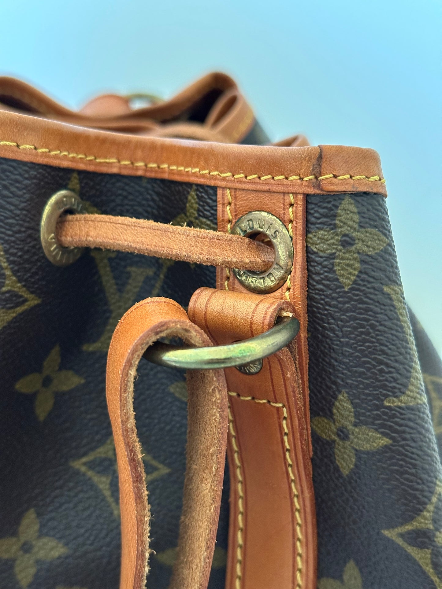 SOLD-Louis Vuitton Monogram Petite Noe M42226