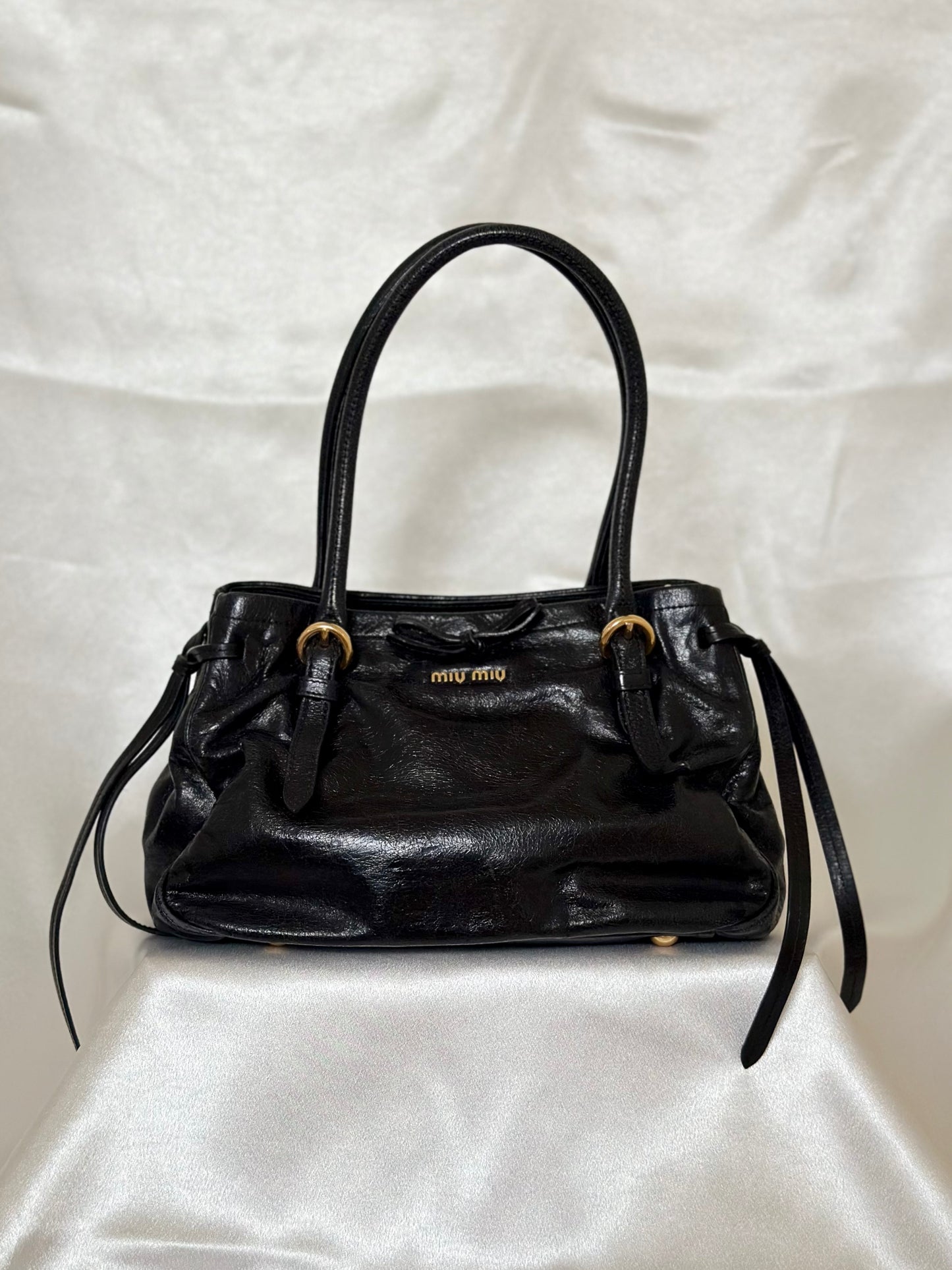 Miu Miu logo VITELLO SHINE black leather handbag