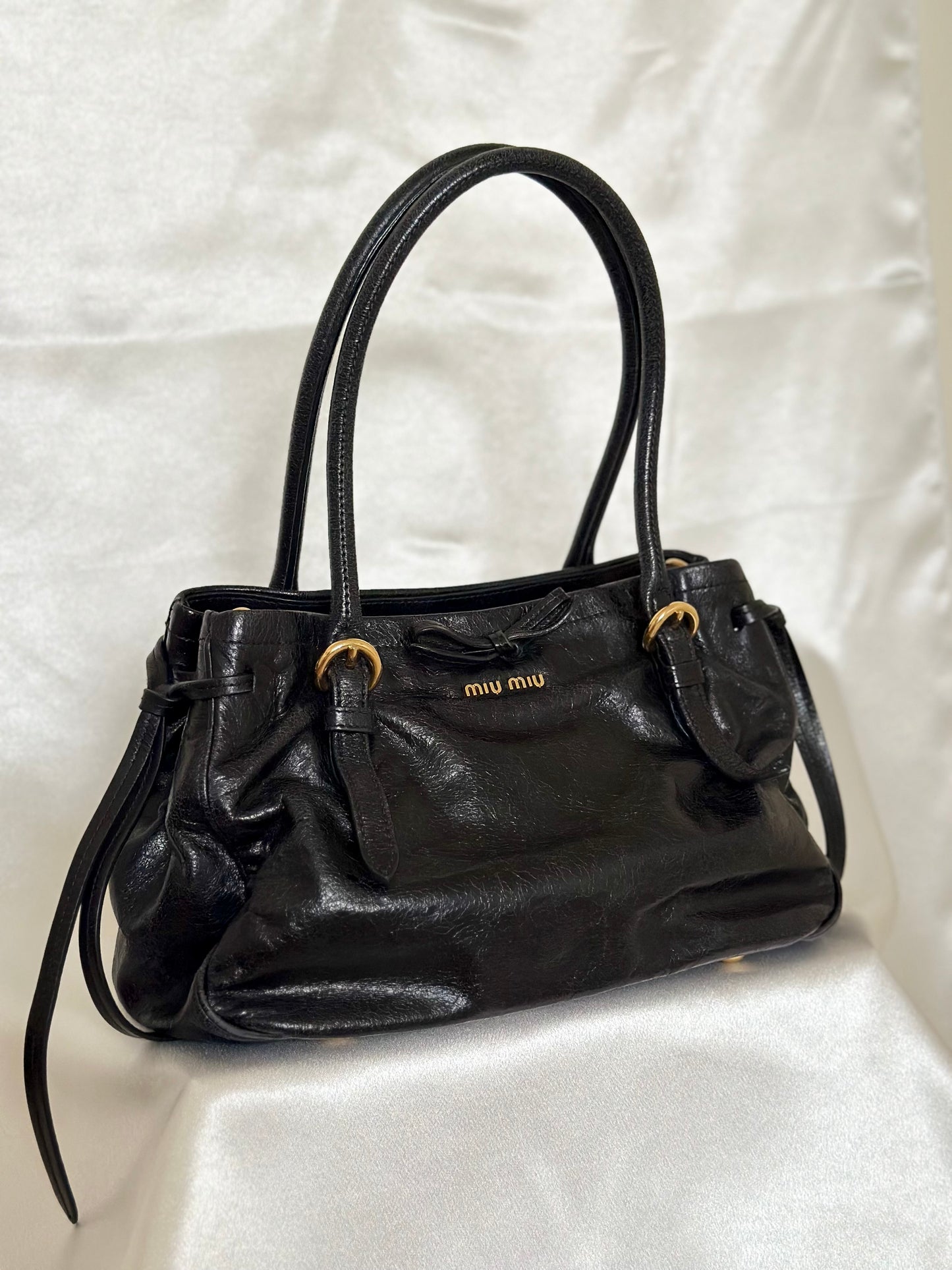 Miu Miu logo VITELLO SHINE black leather handbag