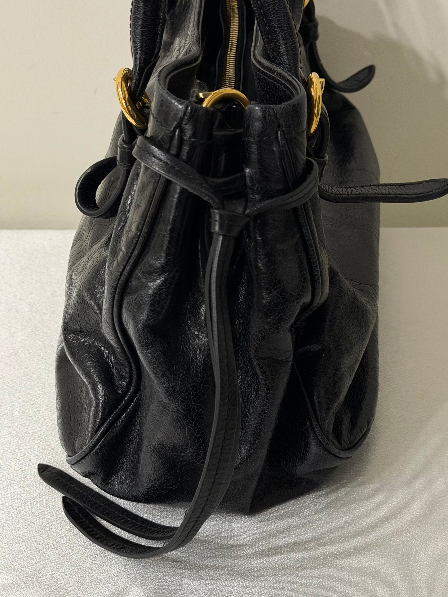 Miu Miu logo VITELLO SHINE black leather handbag