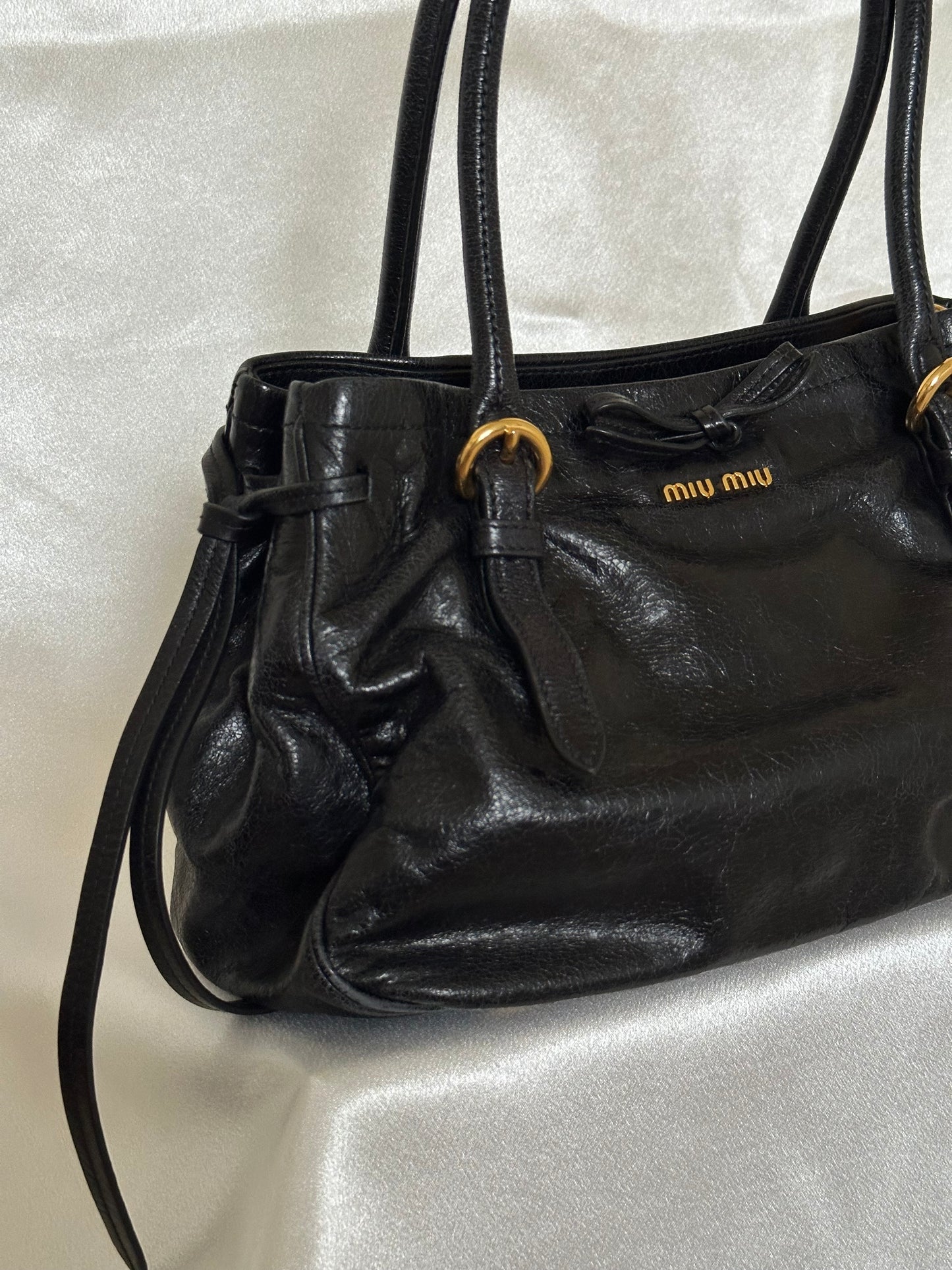 Miu Miu logo VITELLO SHINE black leather handbag